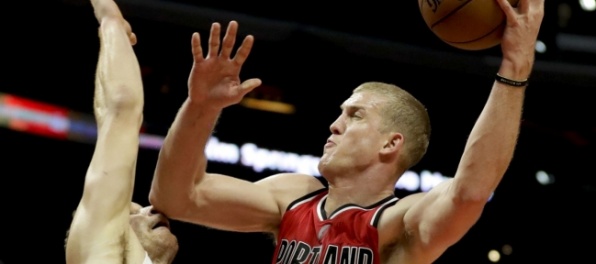 Video: Harden potiahol Houston, šláger NBA pre Clippers