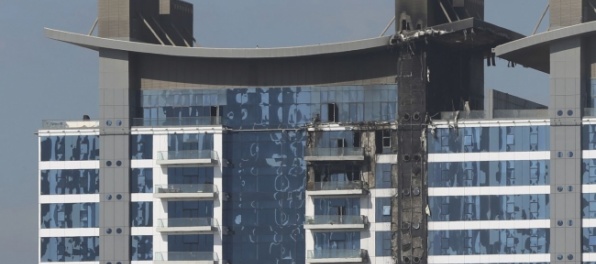 Video: Požiar poškodil luxusný rezidenčný komplex v Dubaji