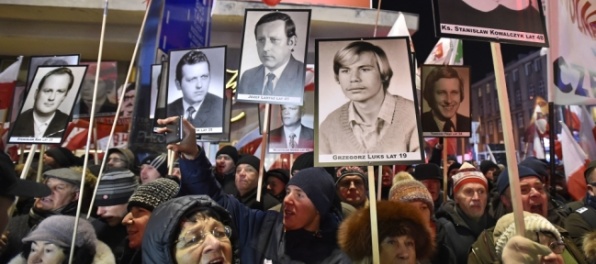 Tisícky ľudí v Poľsku demonštrovali proti vláde