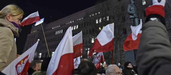 Video: Poliaci protestovali proti obmedzovaniu slobody médií