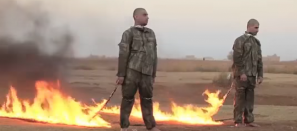 Video: Islamský štát zaživa upálil dvoch tureckých vojakov