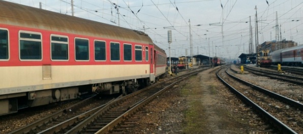 Zamestnanci železníc si od januára polepšia o desiatky eur