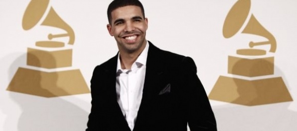 Drake vyrovnal rekord v počte skladieb v Billboard Hot 100