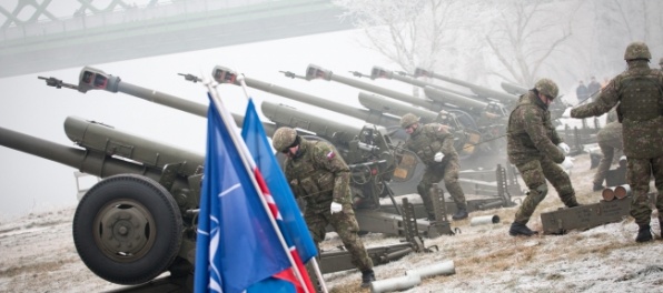 Ozbrojené sily privítali nový rok delostreleckými salvami
