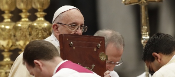 Pápež vyzval veriacich, aby Boha nehľadali 'v palácoch'
