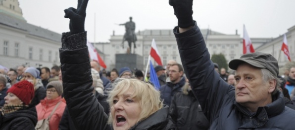 Poľská vláda nakoniec prístup médií do Sejmu neobmedzí
