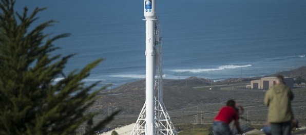 Raketa spoločnosti SpaceX vyniesla na orbit desať satelitov