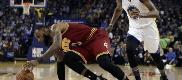 Video: Warriors ukázali svoju silu, Cavaliers nedali šancu 