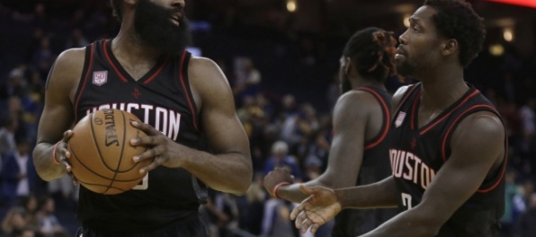 Video: Houston nespasilo ani trináste triple-double Hardena