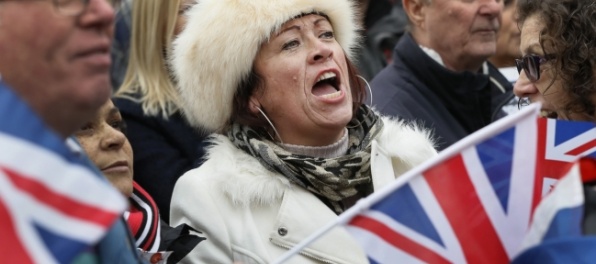 Súd zradil ľud, zmaril demokraciu, reagujú Briti na brexit