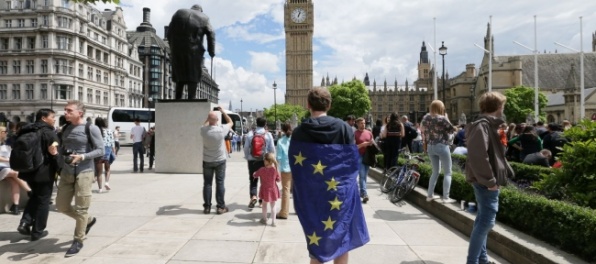 Britská vláda predloží parlamentu návrh zákona k brexitu