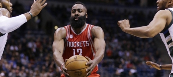 Video: Harden sa odtrhol z reťaze, napísal históriu NBA