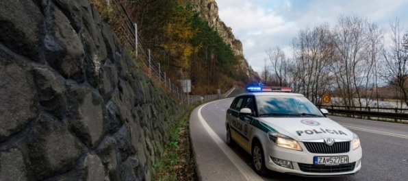 Vodičov vo štvrtok čakajú obmedzenia pod Strečnom