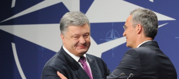 Petro Porošenko plánuje referendum o vstupe Ukrajiny do NATO Petro Porošenko plánuje referendum o vstupe Ukrajiny do NATO