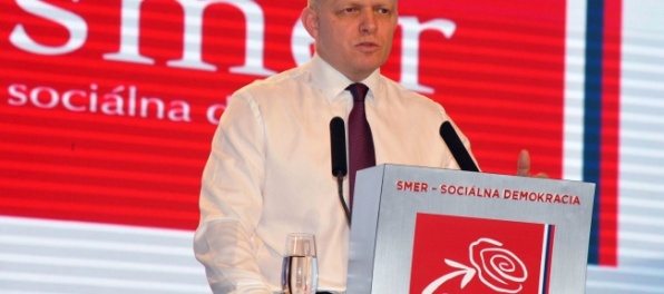 Kotlebovci sú za Smerom a SaS, SNS kapitána Danka oslabila Kotlebovci sú za Smerom a SaS, SNS kapitána Danka oslabila