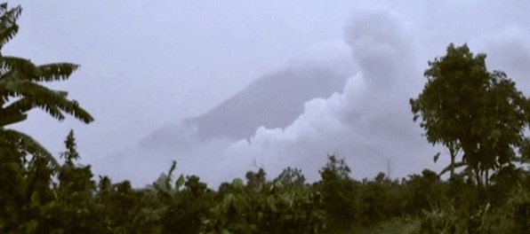 Sopka Sinabung sa prebudila, platí najvyššia pohotovosť