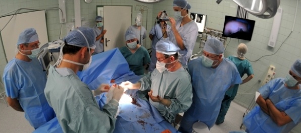 Lekári v Bratislave predlžujú končatiny novou metódou