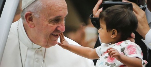 Pápež: Migrácia nie je hrozba, ale príležitosť rásť
