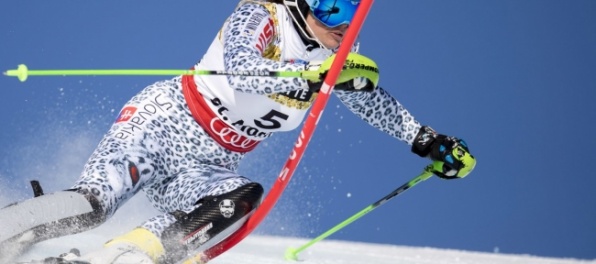 Vlhovej tesne ušiel bronz, Velez-Zuzulová slalom nedokončila