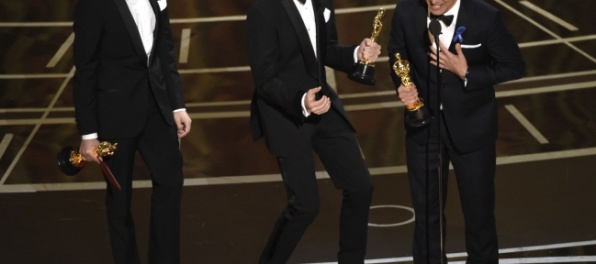 Oscary ovládol La La Land, filmom roka je Moonlight