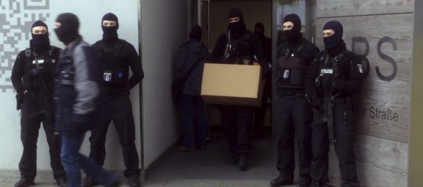 Stovky policajtov v Berlíne vykonali razie proti islamistom 