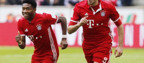 Video: Bayern si poistil prvé miesto, Dortmund jasne vyhral