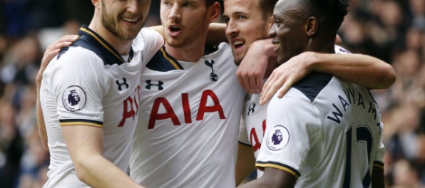 Video: Tottenham zdolal Everton, dva góly strelil kanonier Kane