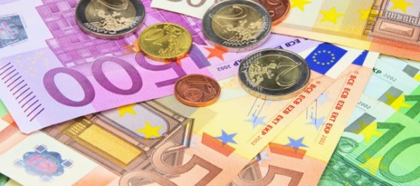 Priemerná mzda stúpla na 990 eur, v Bratislavskom kraji je ešte vyššia