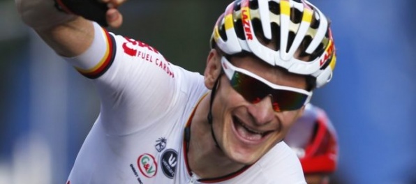Video: Greipel uspel v piatej etape Paríž-Nice, zo Slovákov bol najlepší Juraj Sagan