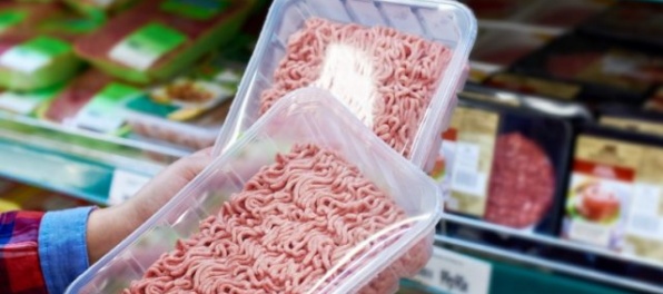 V českom Lidli predávali závadné mäso, kontrolóri varujú pred salmonelou
