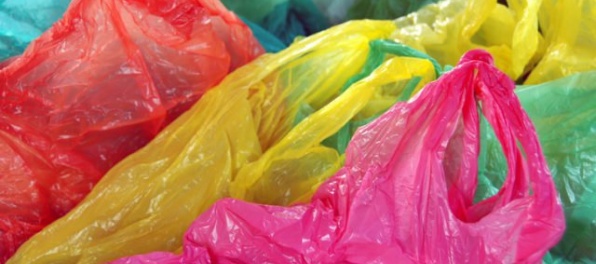 Slovenskí obchodníci chcú znížiť podiel plastových tašiek v predajniach