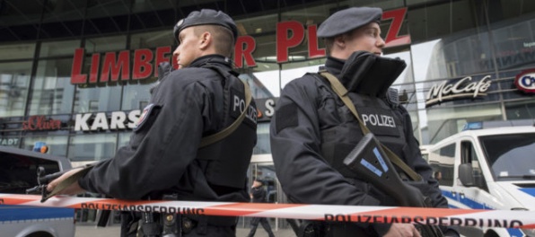 Berlínska polícia pátra po cyklistovi, ktorý útočí na ženy kyselinou