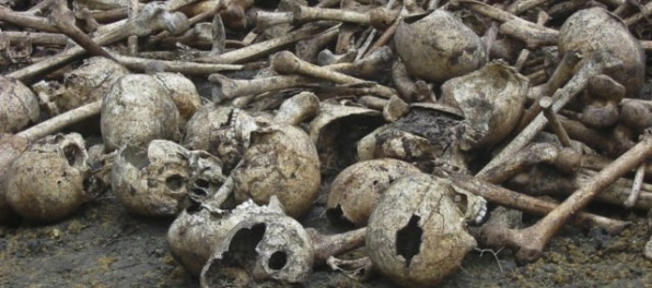 Vojna drogových kartelov: V Mexiku objavili hrob s lebkami 250 ľudí