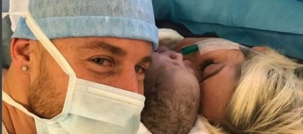 Miroslav Stoch sa stal otcom, fotku synčeka zverejnil na Instagrame