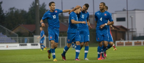 Slovenská futbalová “17” si nezahrá na ME, šokujúco podľahla Faerským ostrovom