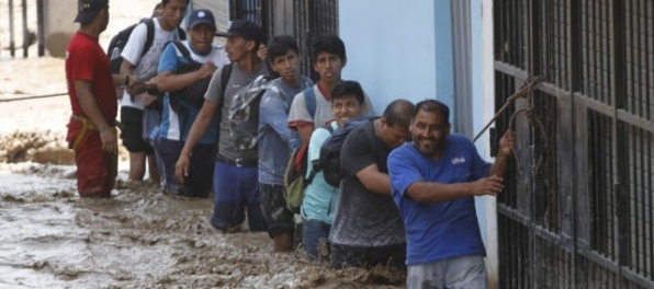 Peru sužuje najhoršia prírodná katastrofa od roku 1998, zomierajú ľudia