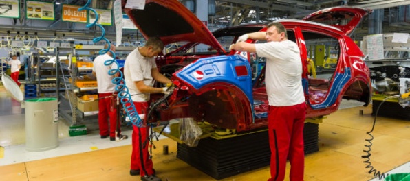 Kia Motors Slovakia plánuje zvýšiť zamestnancom mzdy o sto eur