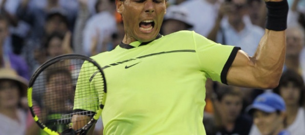 Video: Rafael Nadal v 1000. zápase dostal kanára, ale zvíťazil