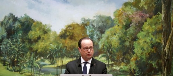 Odchod z EÚ bude Britov bolieť, myslí si francúzsky prezident Hollande