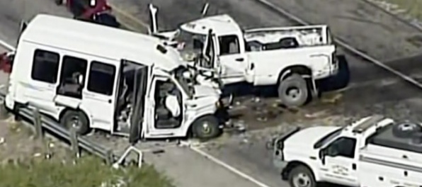 Šofér, ktorý zavinil smrť trinástich ľudí, esemeskoval počas jazdy