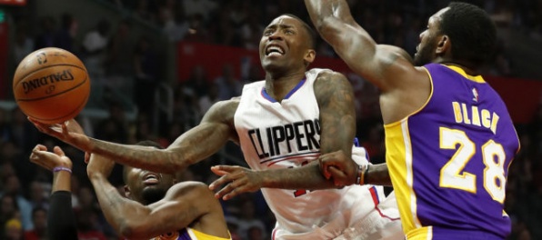 Video: Kouč Doc Rivers dosiahol 800. výhru, Clippers zdolali Lakers