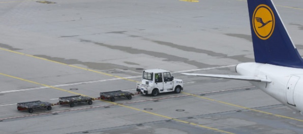 Lietadlo Lufthansa neplánovane pristálo, posádka musela vysadiť hlučnú nedisciplinovanú cestujúcu