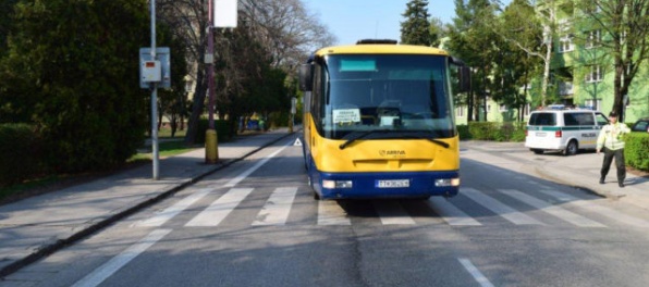 Školáčku zrazil autobus na priechode pre chodcov v Trnave