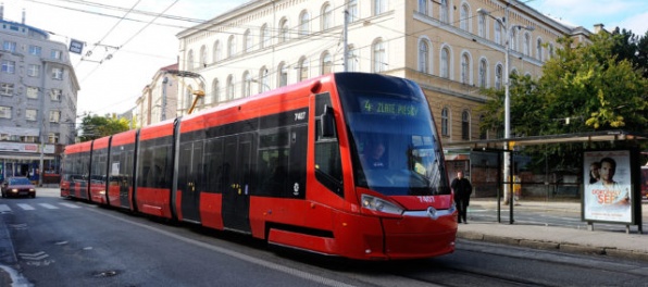 Bratislavčan Ladislav onanoval pred mladými ženami, potom sa vybral na električku