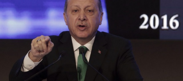 Erdogan dúfa, že Trump podnikne v Sýrii vojenskú akciu