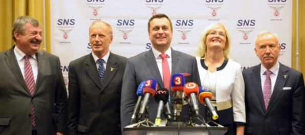 SNS na sneme zhodnotila rok vo vláde, predseda Danko chce prebudiť Slovákov