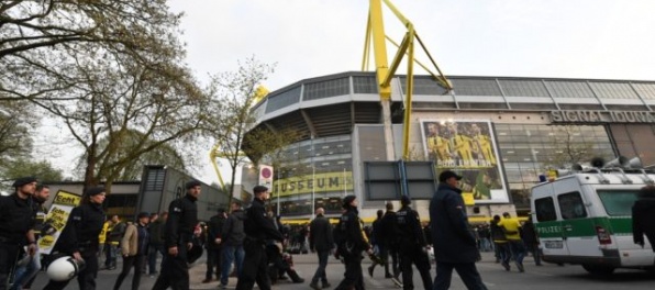 Aktualizované: V Dortmunde pred zápasom Ligy majstrov vybuchli tri nálože, zranili hviezdu Borussie (foto)