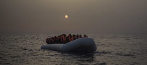 Pri Líbyi sa potopil čln s migrantmi, takmer sto je nezvestných