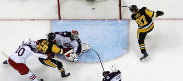 Video: V play-off NHL žiarili Crosby a Radulov, Sekera s plusovým bodom