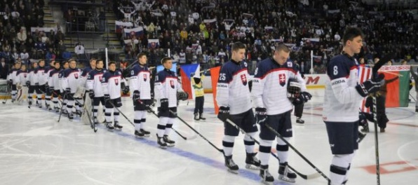 Slovenskí hokejisti na MS18 vyzvú Kanadu, hnať ich bude vypredané popradské hľadisko